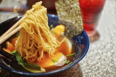 Ramen-Nudeln - ©Rifkynaufaldy by Depositphotos